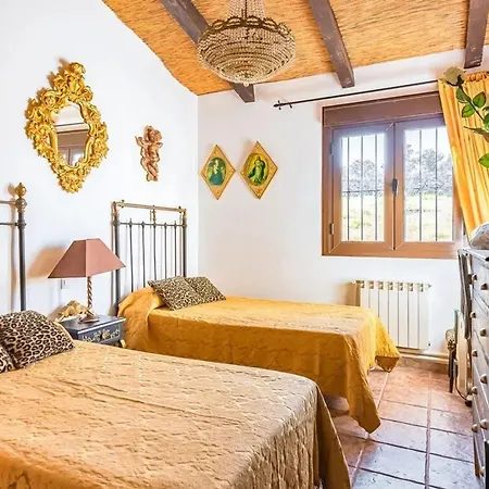 Comfortable With Mountain Views -