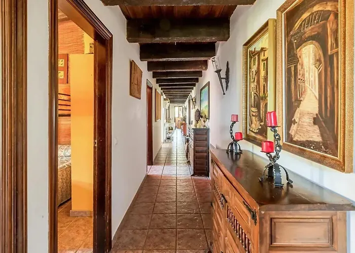 Comfortable With Mountain Views - * Valverde de Leganes