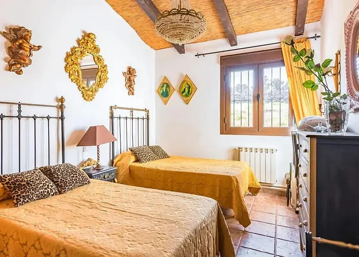 Comfortable With Mountain Views -